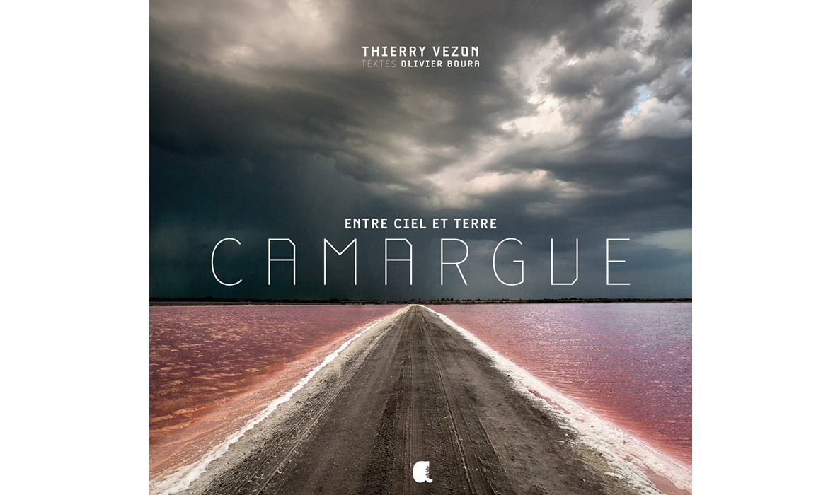 Couverture du livre Camargue entre ciel et terre
